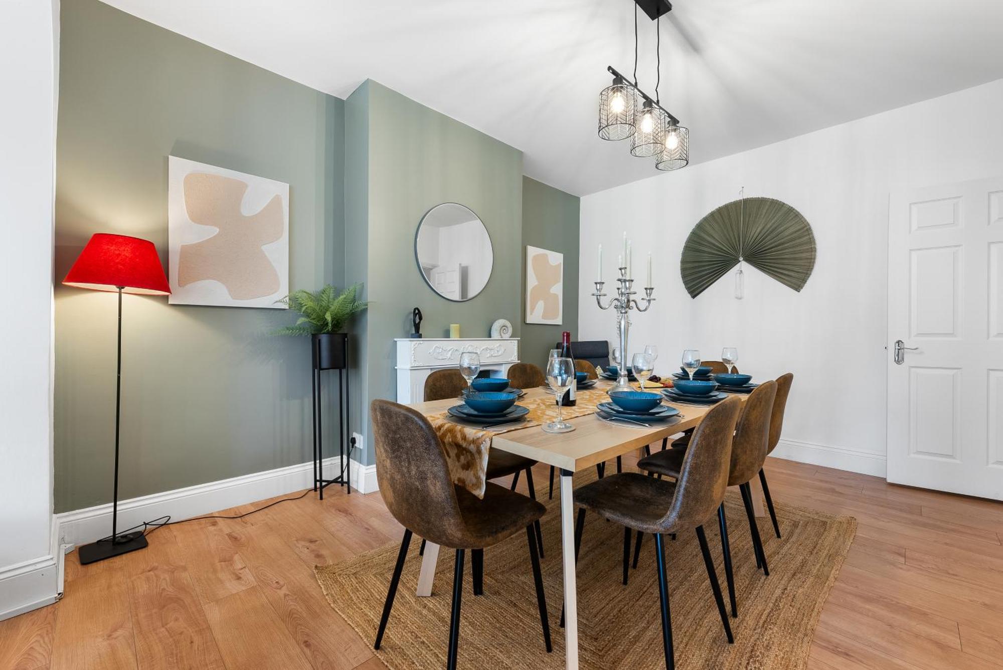 Long Term And Summer Special Offer! 5-Bedroom Spacious, Stunning Design, Sociable Areas & Cosy House Near South Downs Park, Sleeps 11 With Games Room, Private Parking And Garden- By Blue Puffin Stays Waterlooville Extérieur photo
