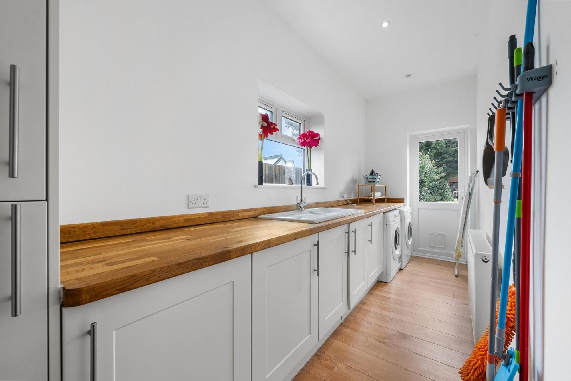 Long Term And Summer Special Offer! 5-Bedroom Spacious, Stunning Design, Sociable Areas & Cosy House Near South Downs Park, Sleeps 11 With Games Room, Private Parking And Garden- By Blue Puffin Stays Waterlooville Extérieur photo