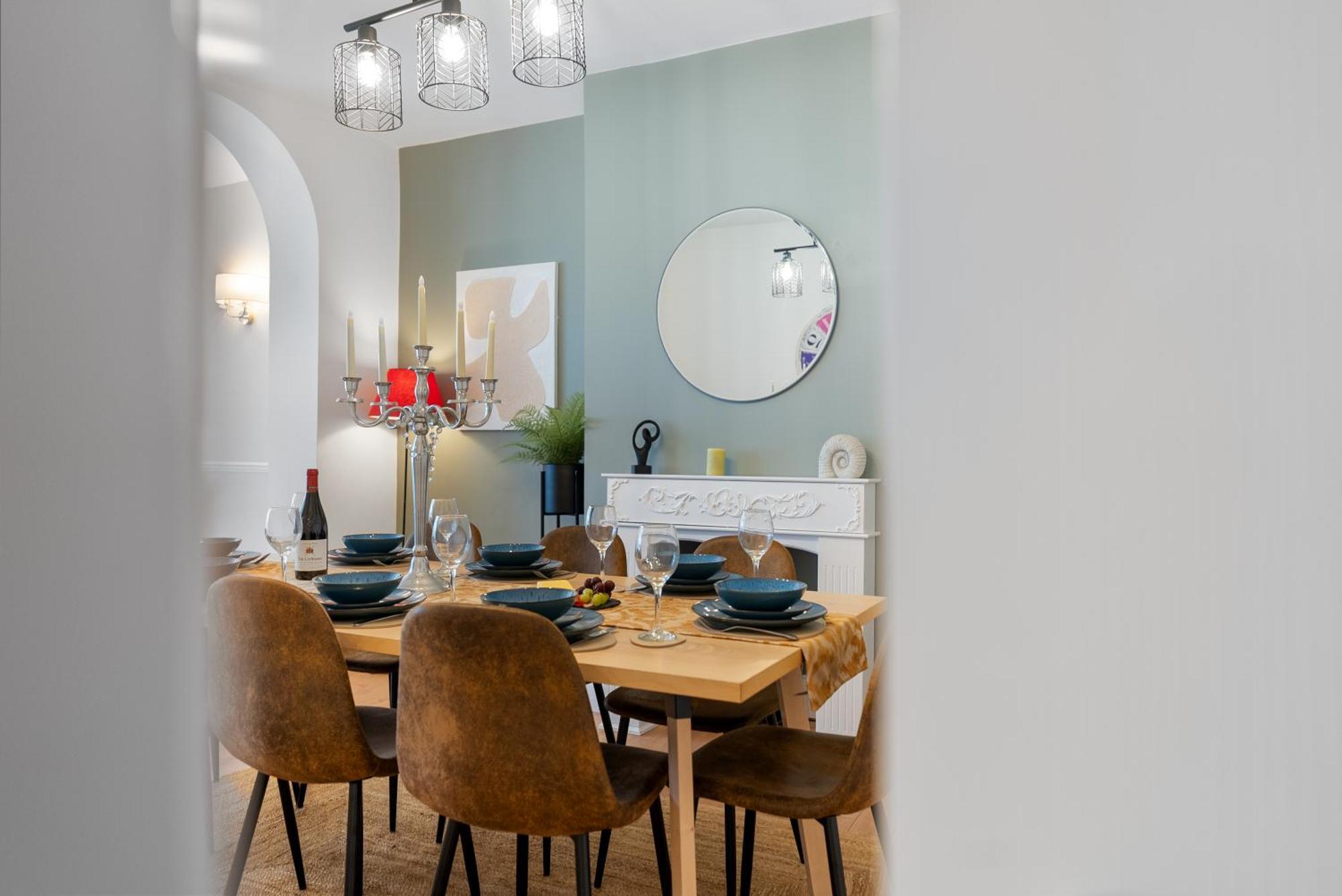Long Term And Summer Special Offer! 5-Bedroom Spacious, Stunning Design, Sociable Areas & Cosy House Near South Downs Park, Sleeps 11 With Games Room, Private Parking And Garden- By Blue Puffin Stays Waterlooville Extérieur photo