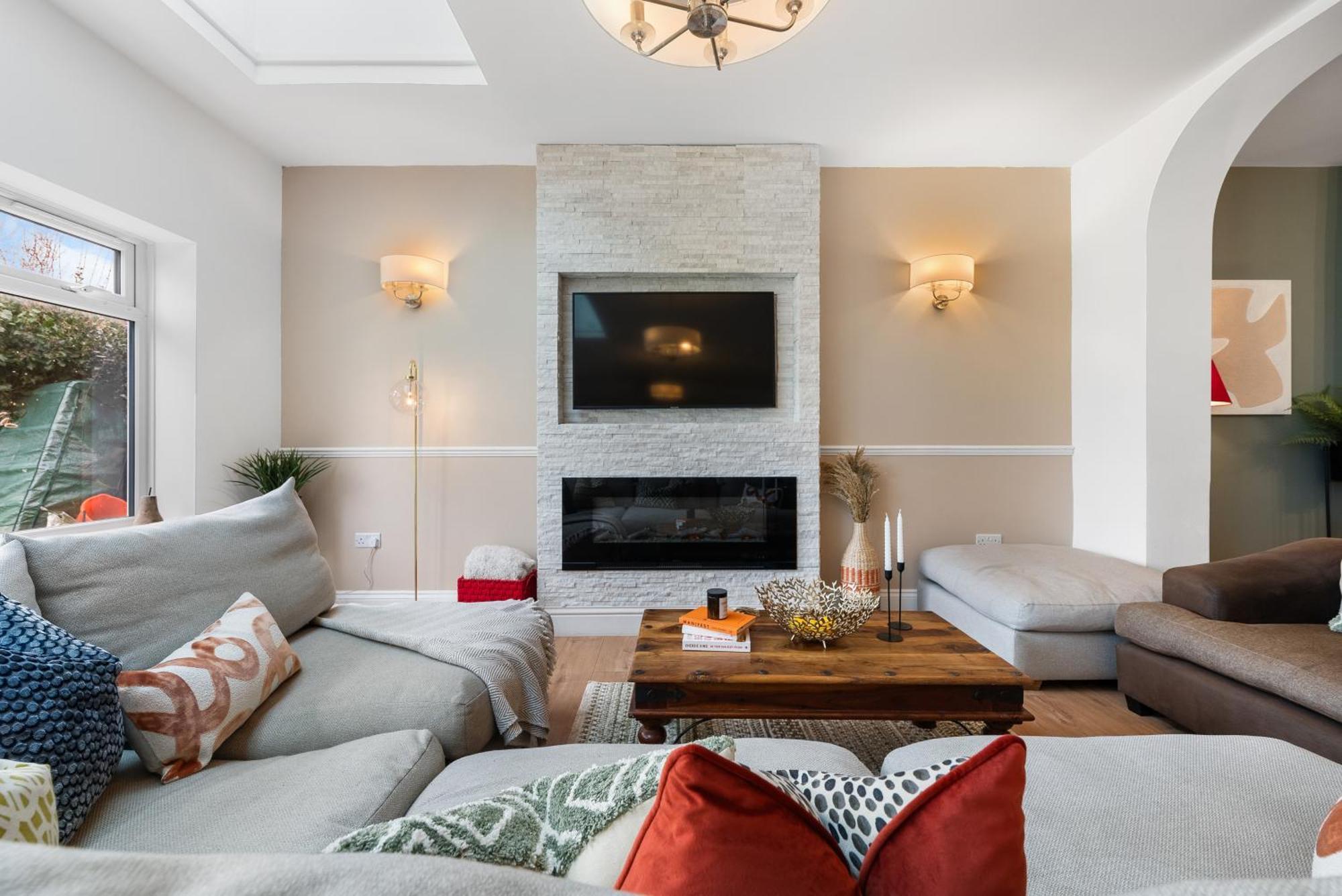 Long Term And Summer Special Offer! 5-Bedroom Spacious, Stunning Design, Sociable Areas & Cosy House Near South Downs Park, Sleeps 11 With Games Room, Private Parking And Garden- By Blue Puffin Stays Waterlooville Extérieur photo