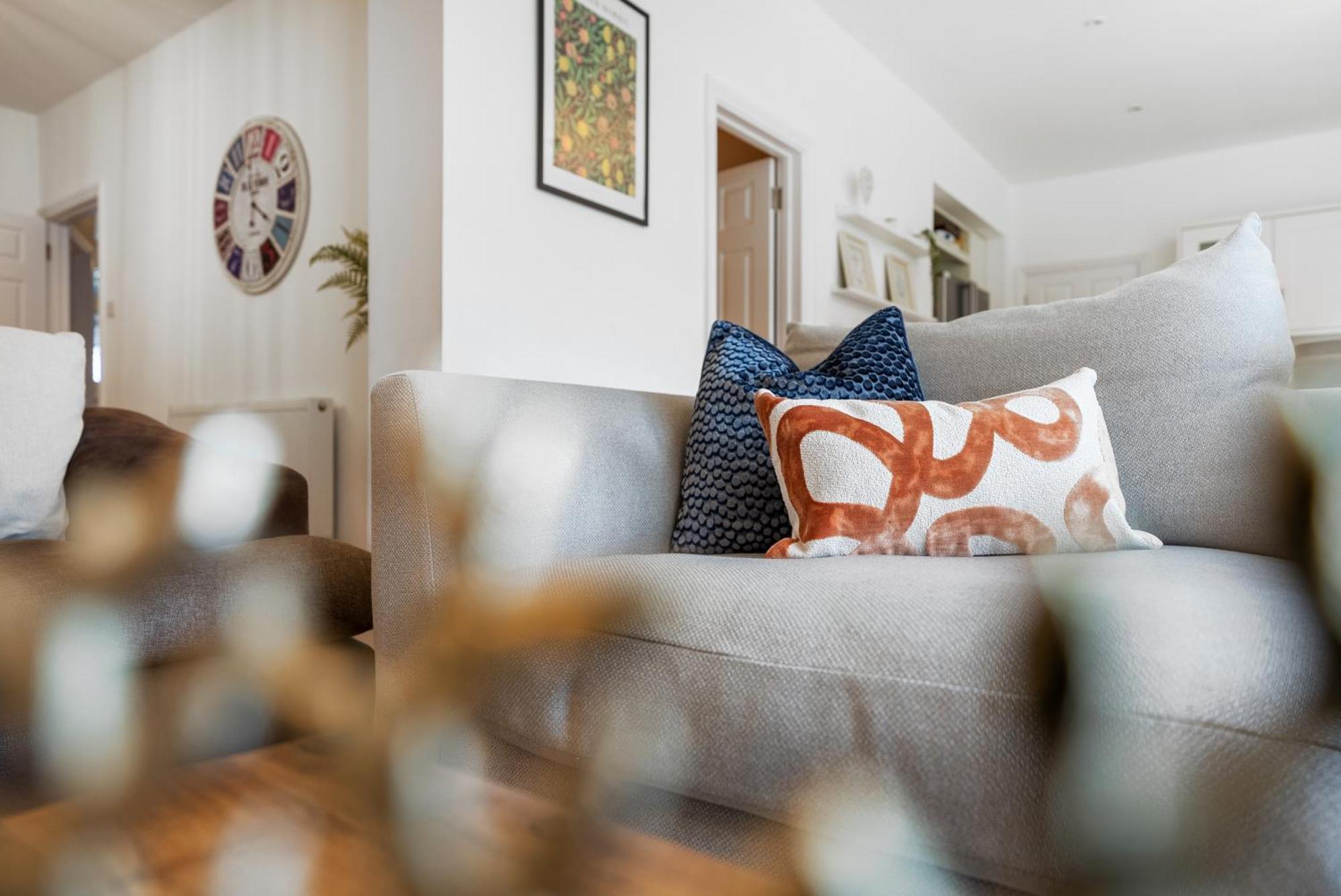 Long Term And Summer Special Offer! 5-Bedroom Spacious, Stunning Design, Sociable Areas & Cosy House Near South Downs Park, Sleeps 11 With Games Room, Private Parking And Garden- By Blue Puffin Stays Waterlooville Extérieur photo